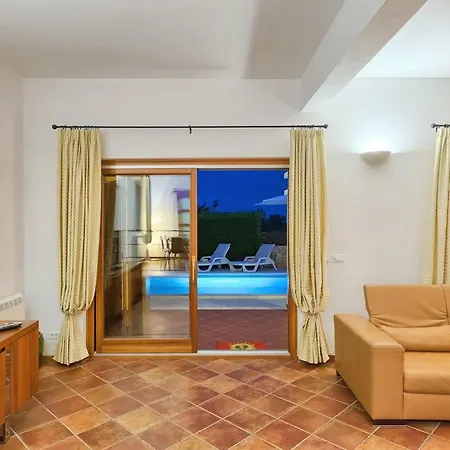 Сasa de vacaciones Roza Poreč