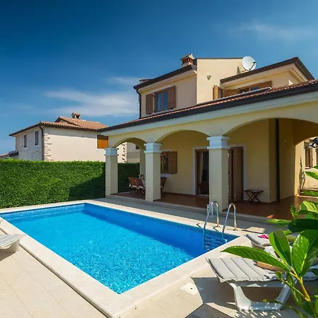 Roza Holiday home *