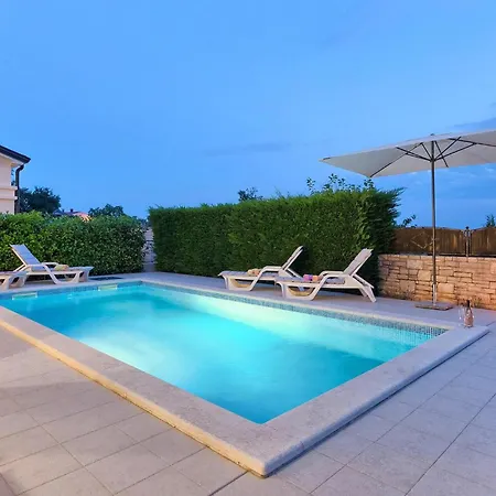 Holiday home Roza *