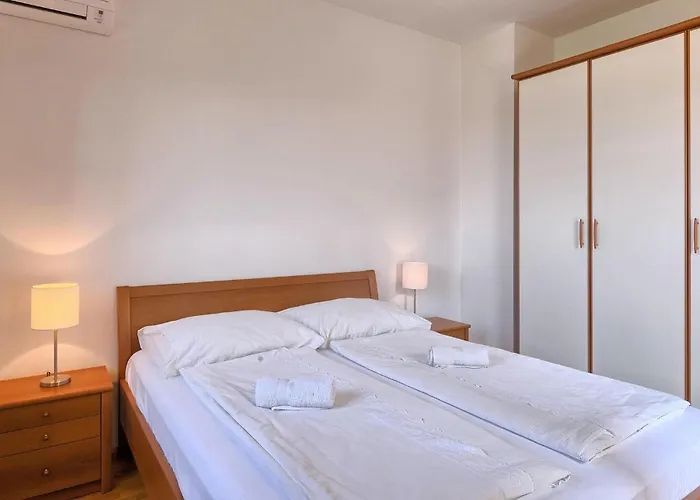 Feriehus Roza Poreč