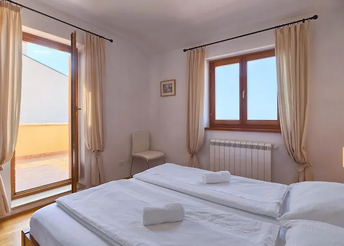 Roza Nyaraló Poreč